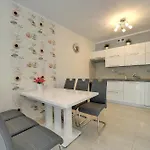 Przytulne Apartamenty Sun Seasons 24 W Szklarskiej Porebie By Noclegi Renters Apartment